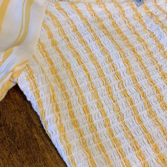 Hollister striped crop top. - Picture 3 of 4